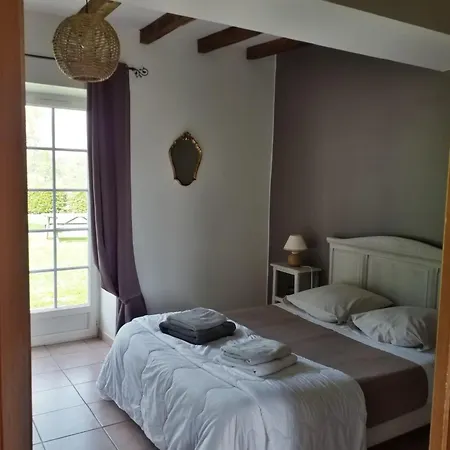 Normannisches Mit Charme Les Chataigniers 1 By Interhome