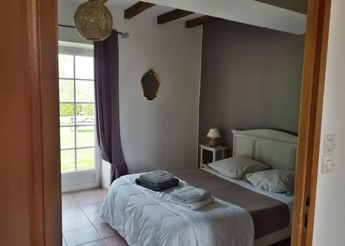 Normannisches Mit Charme Les Chataigniers 1 By Interhome