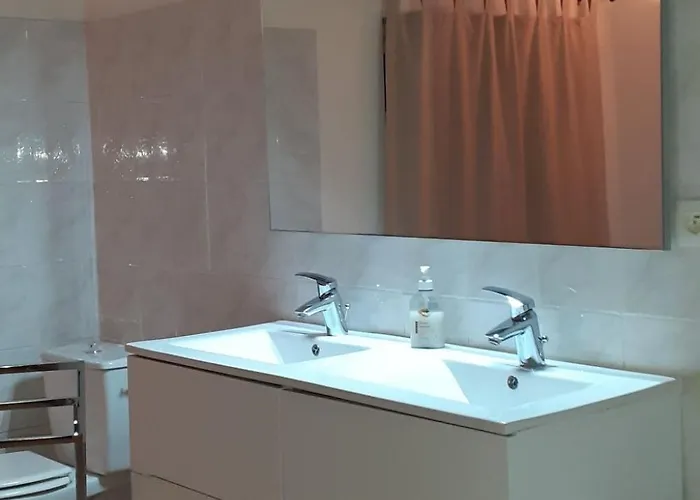 Hébergement de vacances Normannisches Mit Charme Les Chataigniers 1 By Interhome *