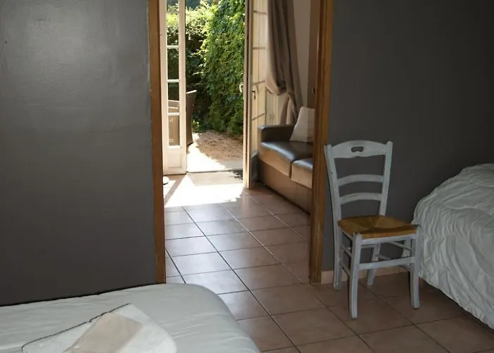 Normannisches Mit Charme Les Chataigniers 1 By Interhome Hébergement de vacances